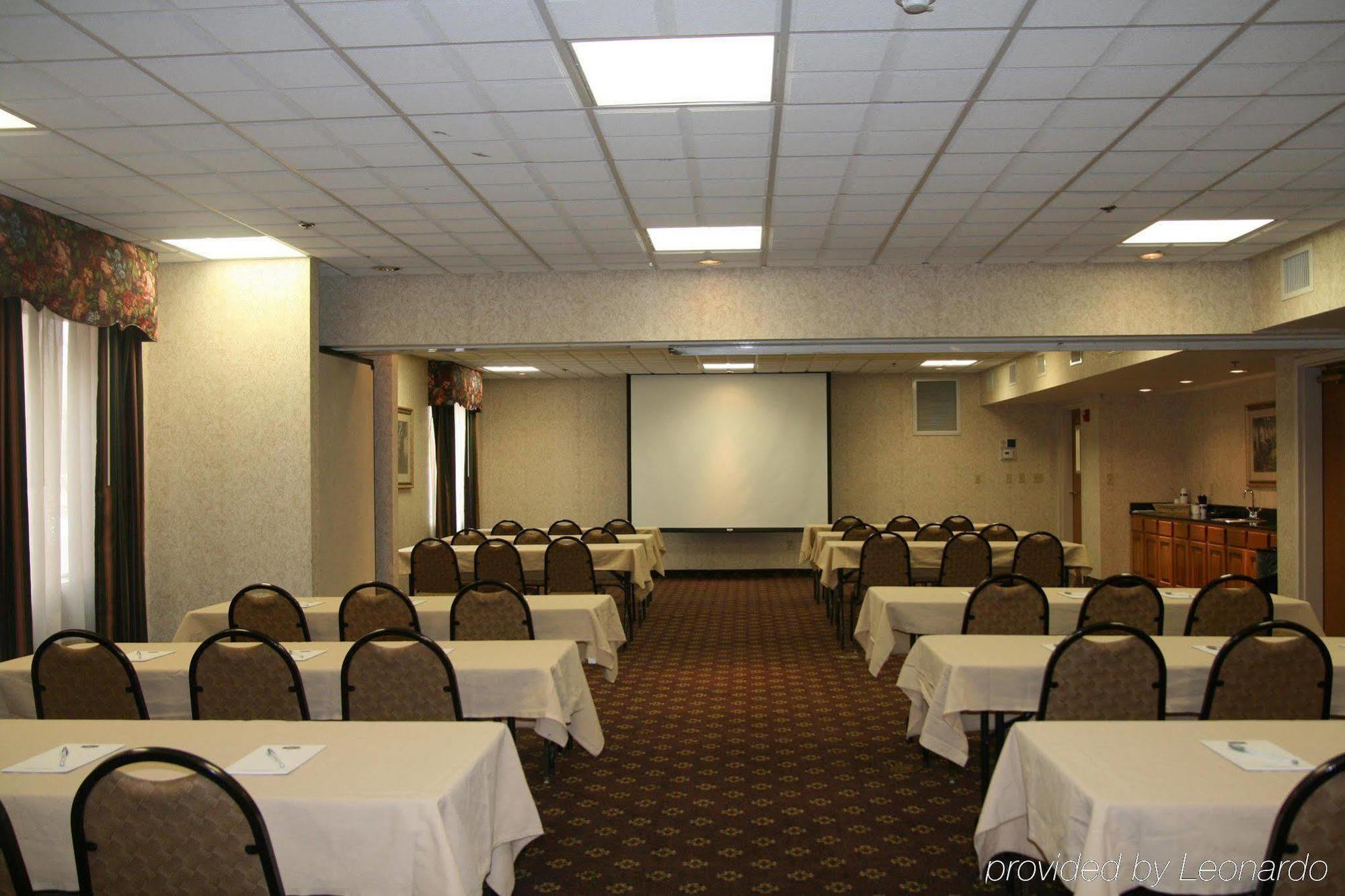 Hampton Inn Cleveland-Airport/Tiedeman Road Brooklyn Facilities photo